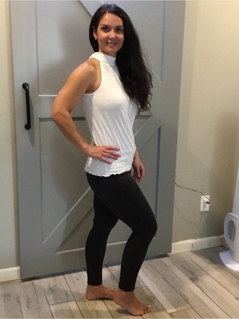 Derek Heart White Sleeveless High Neck Top - Picture 5 of 7